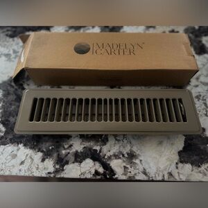 Madelyn Carter Vent Cover NIB